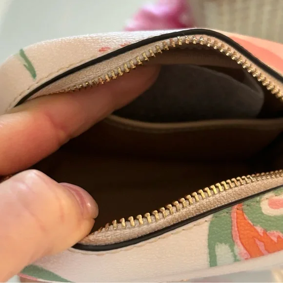 Coach Floral Small Boxy Cosmetic Case NWT - Picture 9 of 11